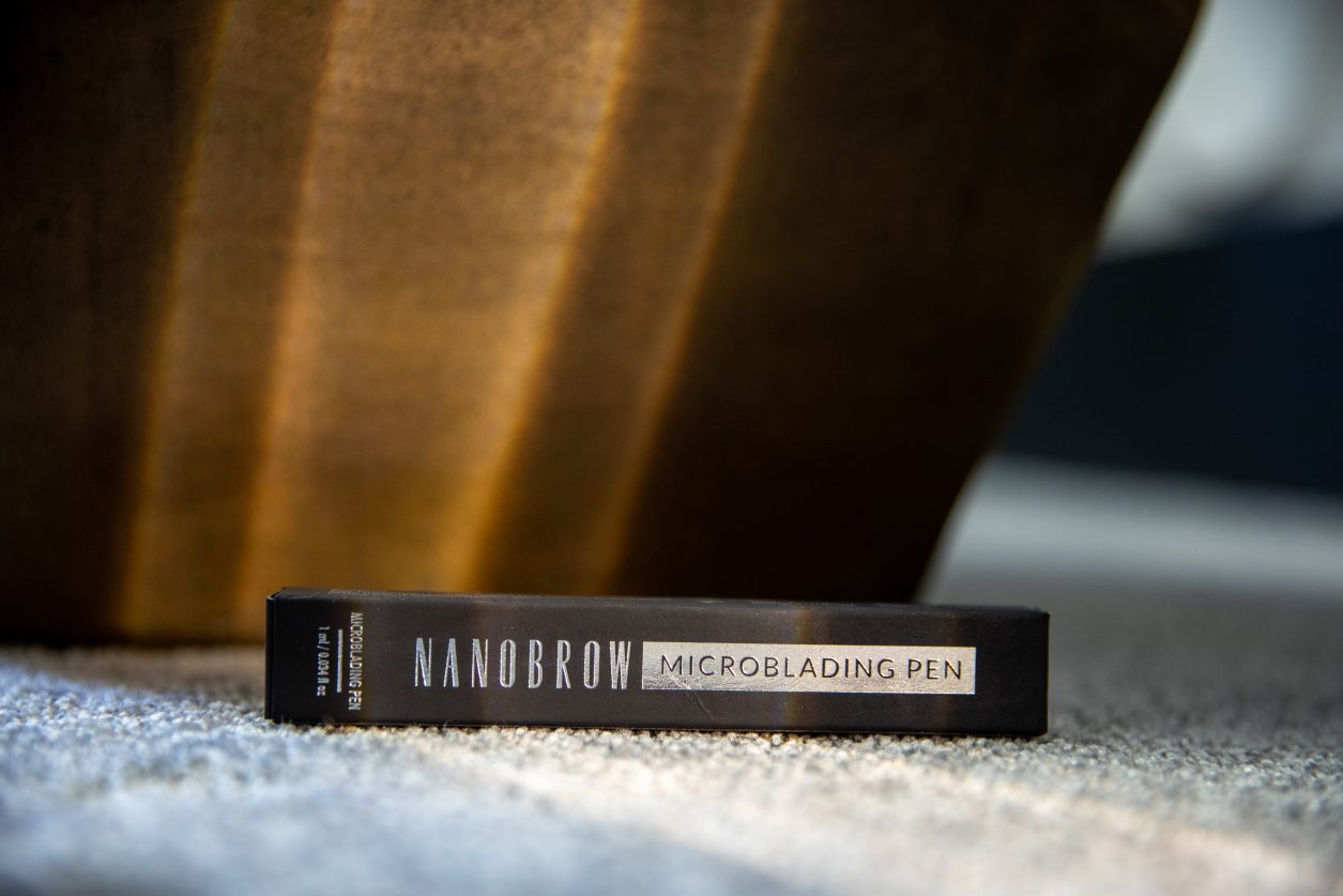 Precyzyjny pisak do brwi Nanobrow Microblading Pen